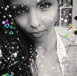 Meet your Posher, Simone